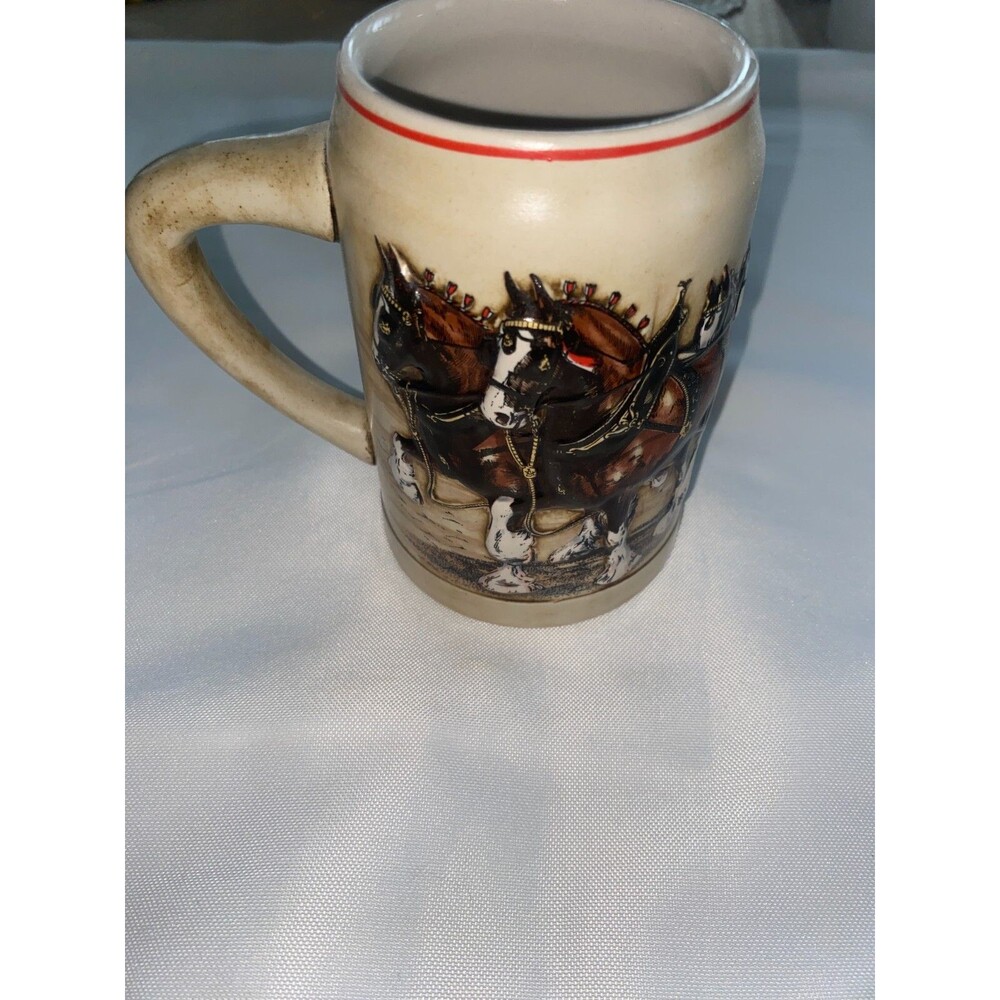 Budweiser Beer Stein (1987) Clydesdale Raised embossed Mug Bud